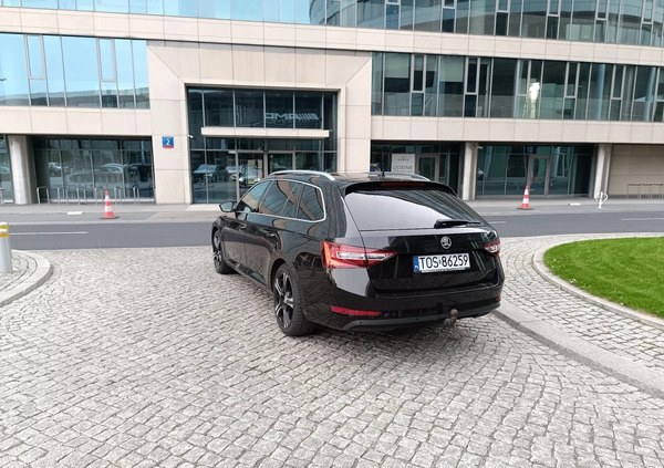 Skoda Superb cena 71900 przebieg: 196739, rok produkcji 2016 z Warszawa małe 781